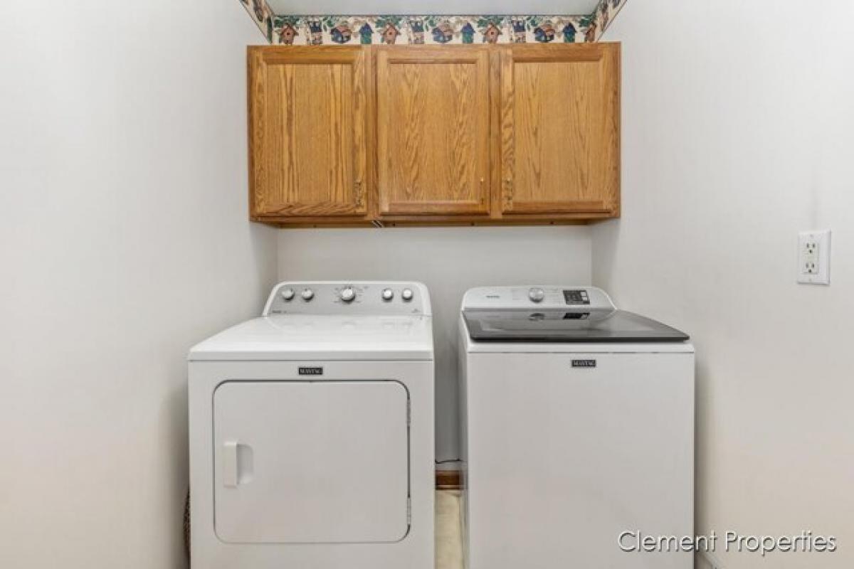 Picture of Home For Sale in Sparta, Michigan, United States