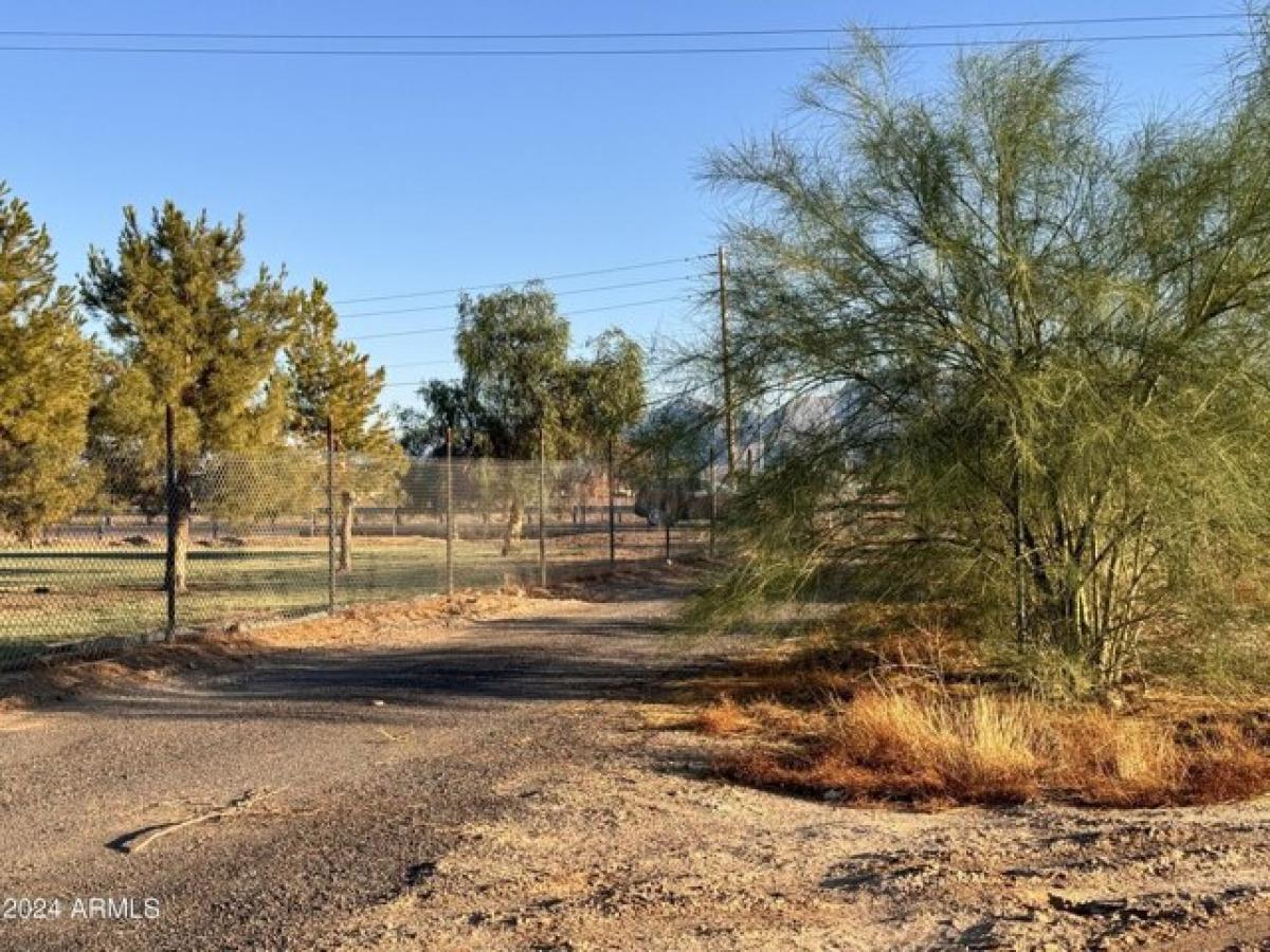 Picture of Residential Land For Sale in Tolleson, Arizona, United States