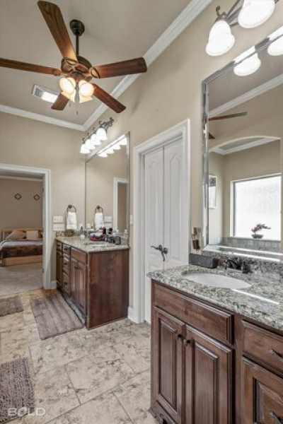 Home For Sale in Bossier City, Louisiana