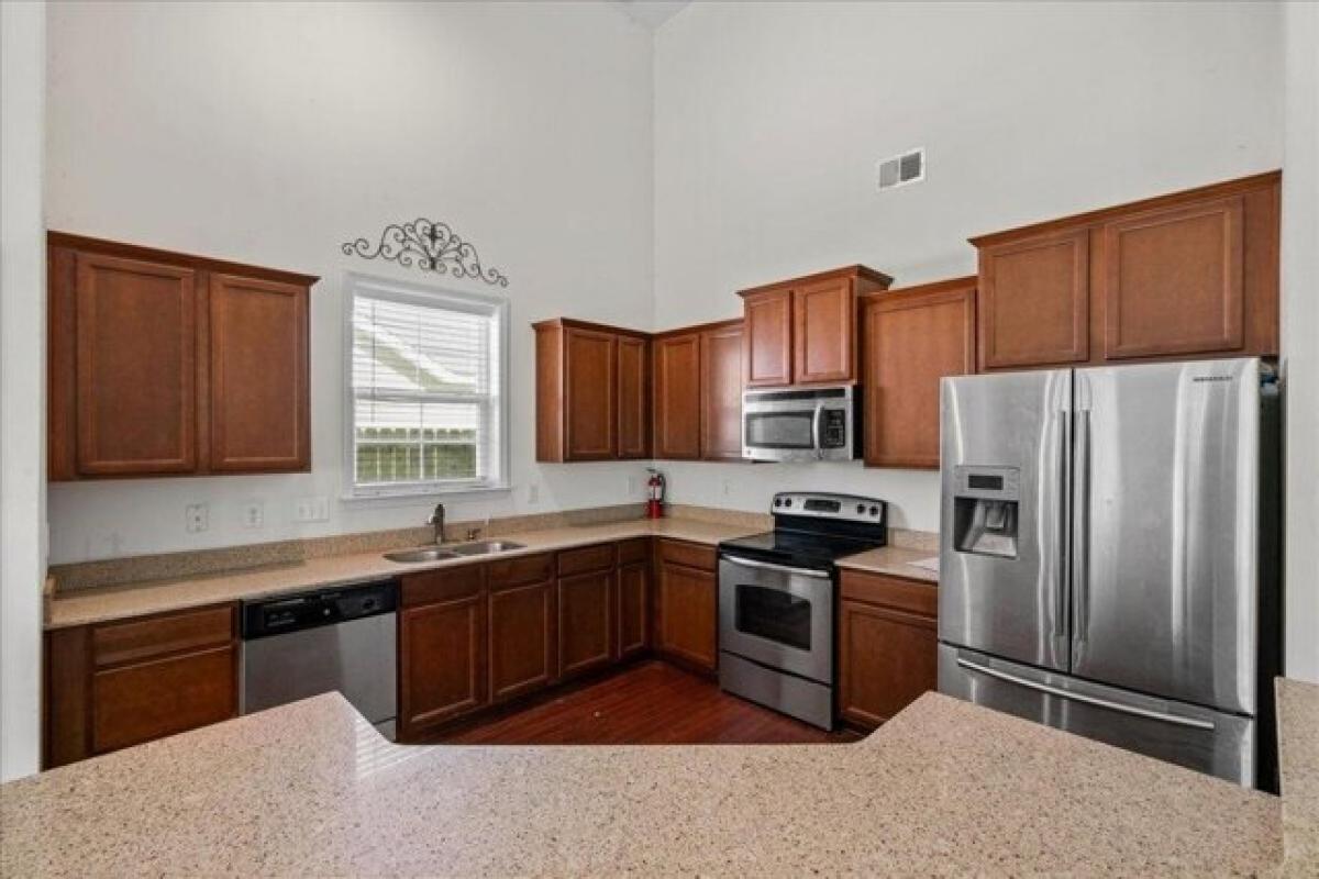 Picture of Home For Sale in Moncks Corner, South Carolina, United States