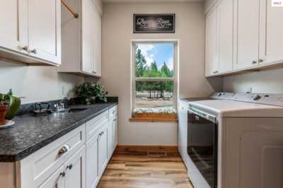 Home For Sale in Priest River, Idaho