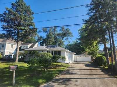 Home For Rent in Libertyville, Illinois