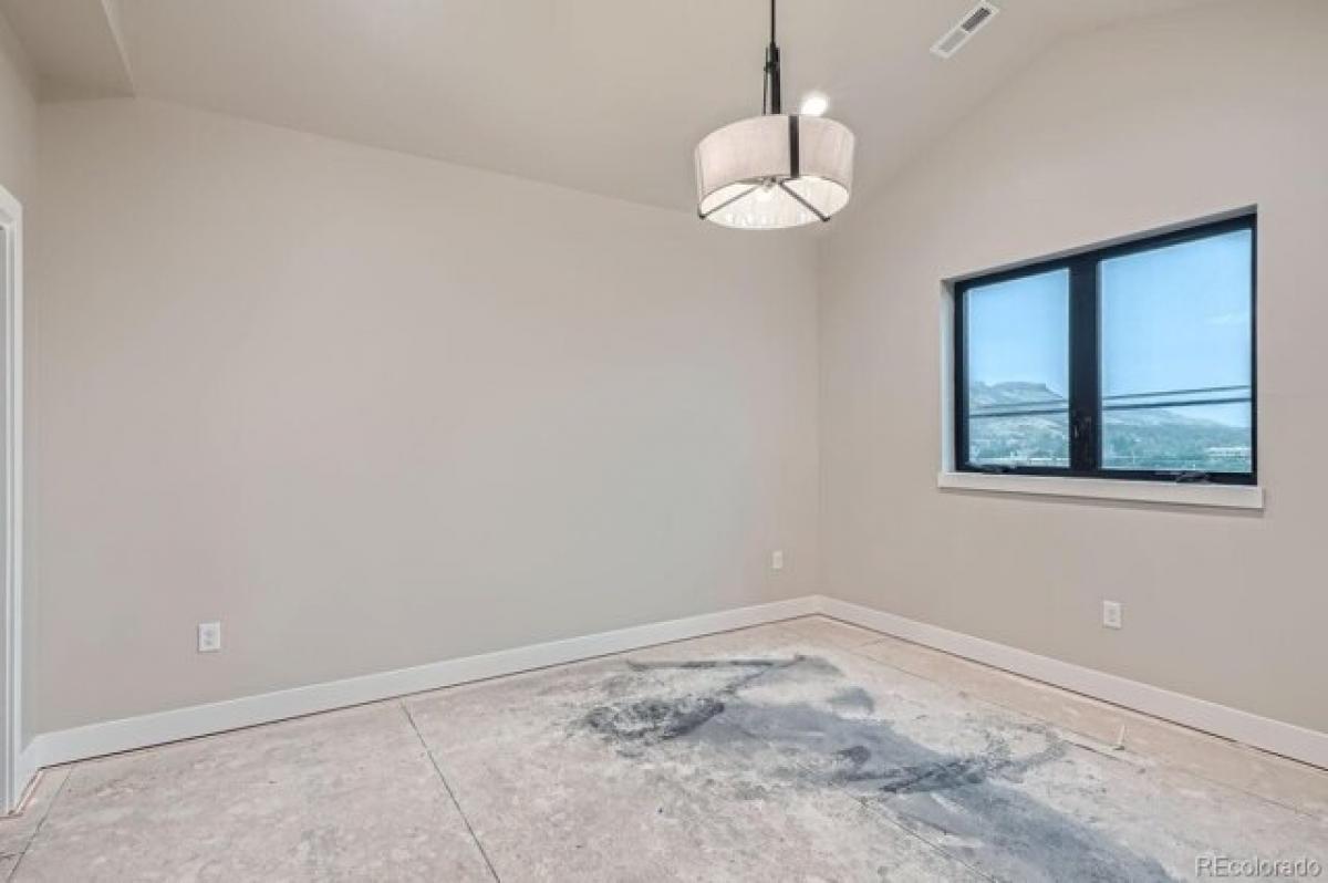 Picture of Home For Sale in Golden, Colorado, United States