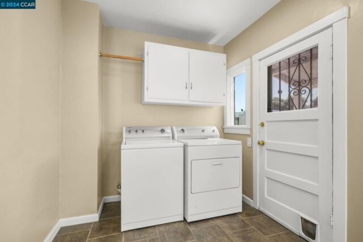 Picture of Home For Sale in San Leandro, California, United States