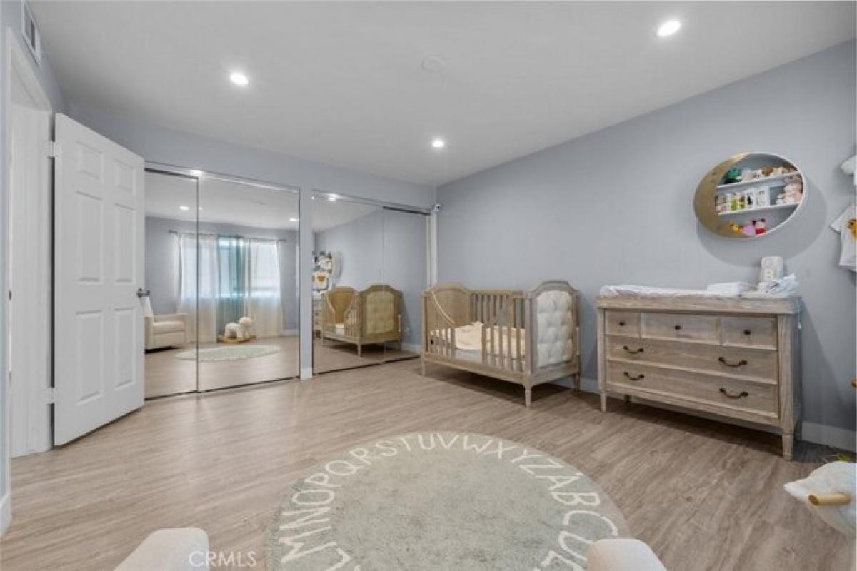 Picture of Home For Sale in Glendale, California, United States