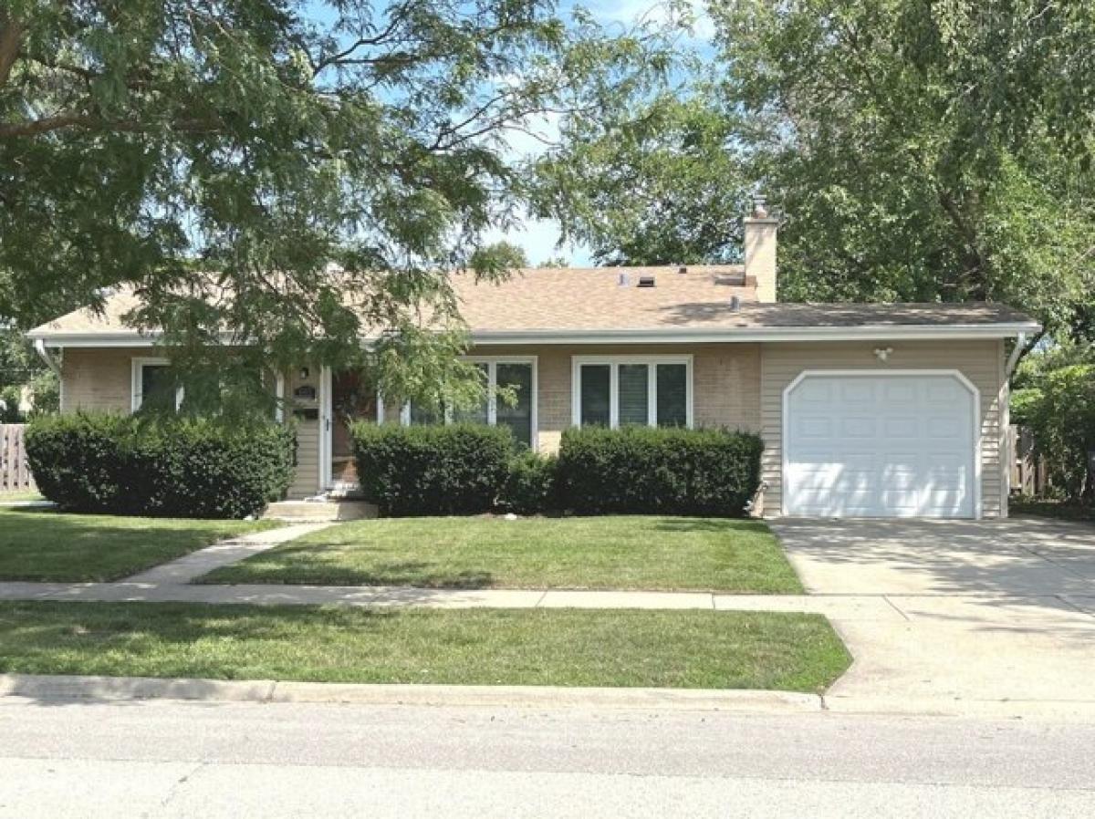 Picture of Home For Sale in Arlington Heights, Illinois, United States