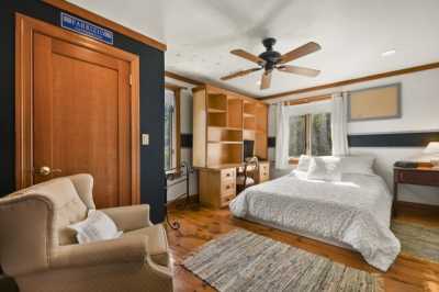 Home For Sale in Burlington, Massachusetts