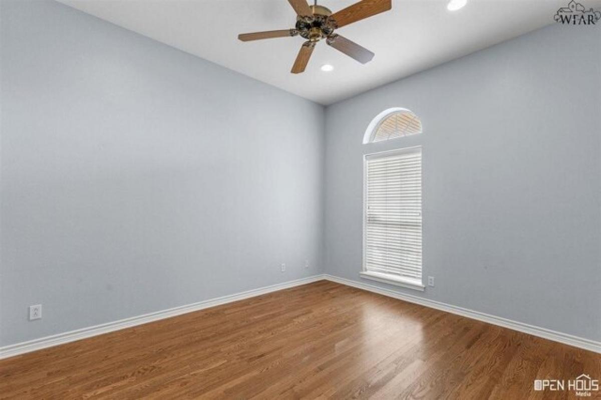 Picture of Home For Sale in Wichita Falls, Texas, United States