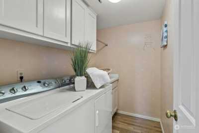 Home For Sale in Mill Creek, Washington