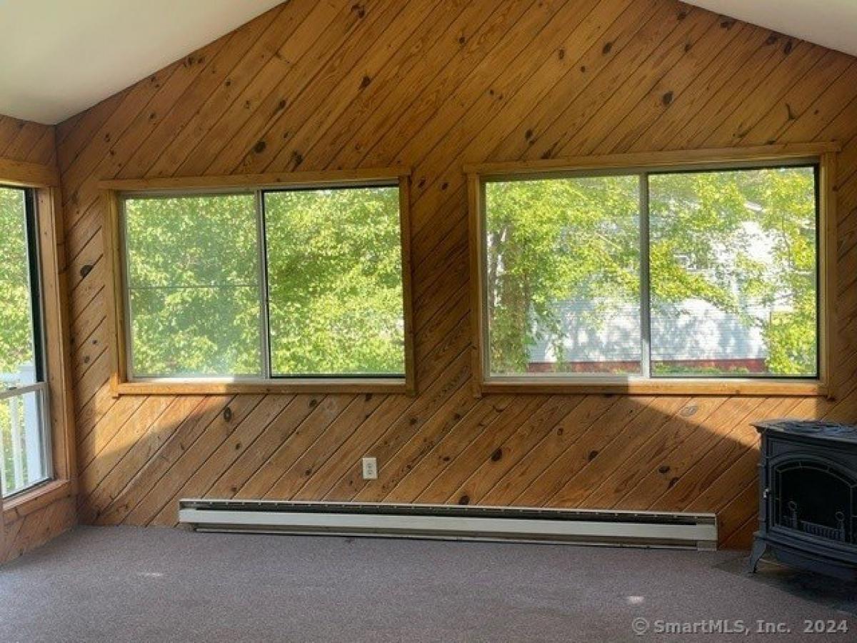 Picture of Home For Sale in Prospect, Connecticut, United States