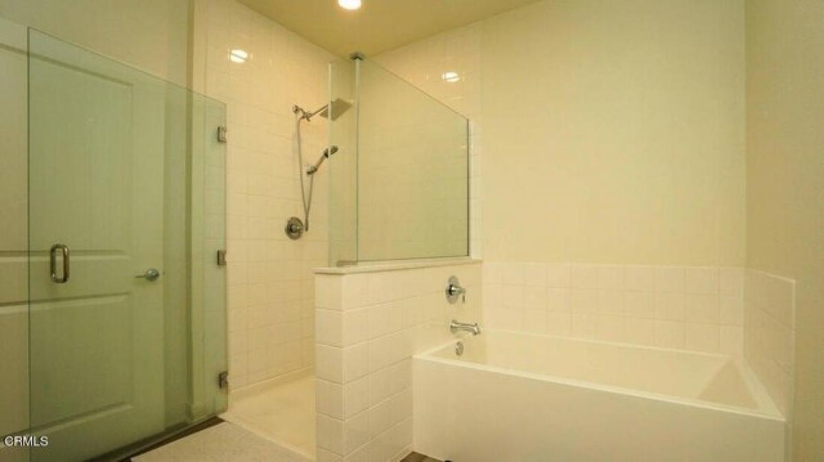 Picture of Home For Sale in Oxnard, California, United States