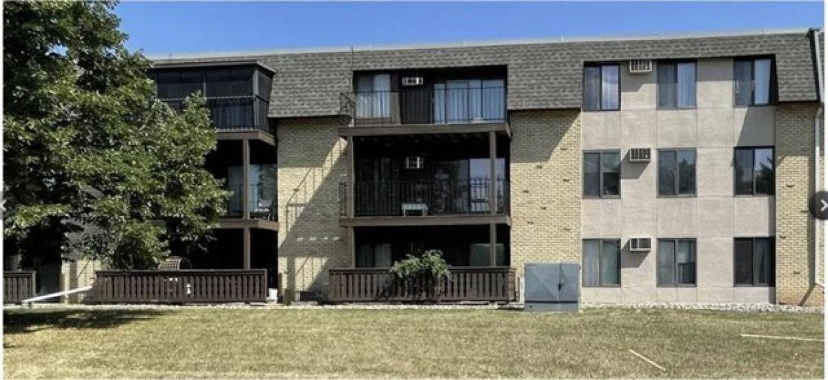 Picture of Home For Sale in Shoreview, Minnesota, United States