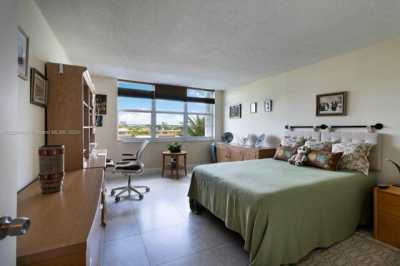 Home For Sale in North Miami, Florida