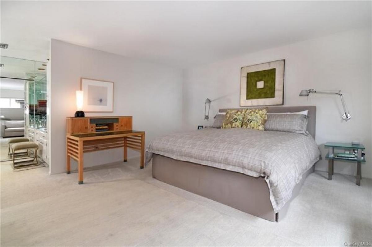 Picture of Home For Sale in Irvington, New York, United States