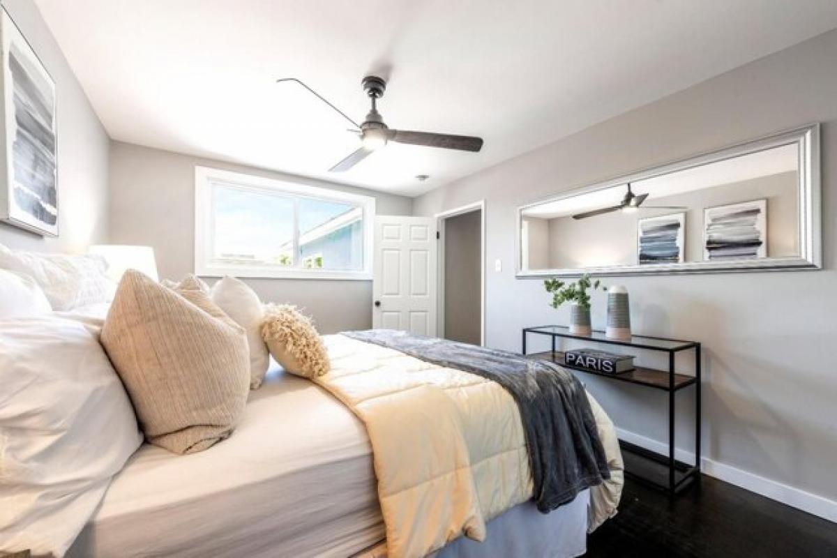 Picture of Home For Sale in East Palo Alto, California, United States