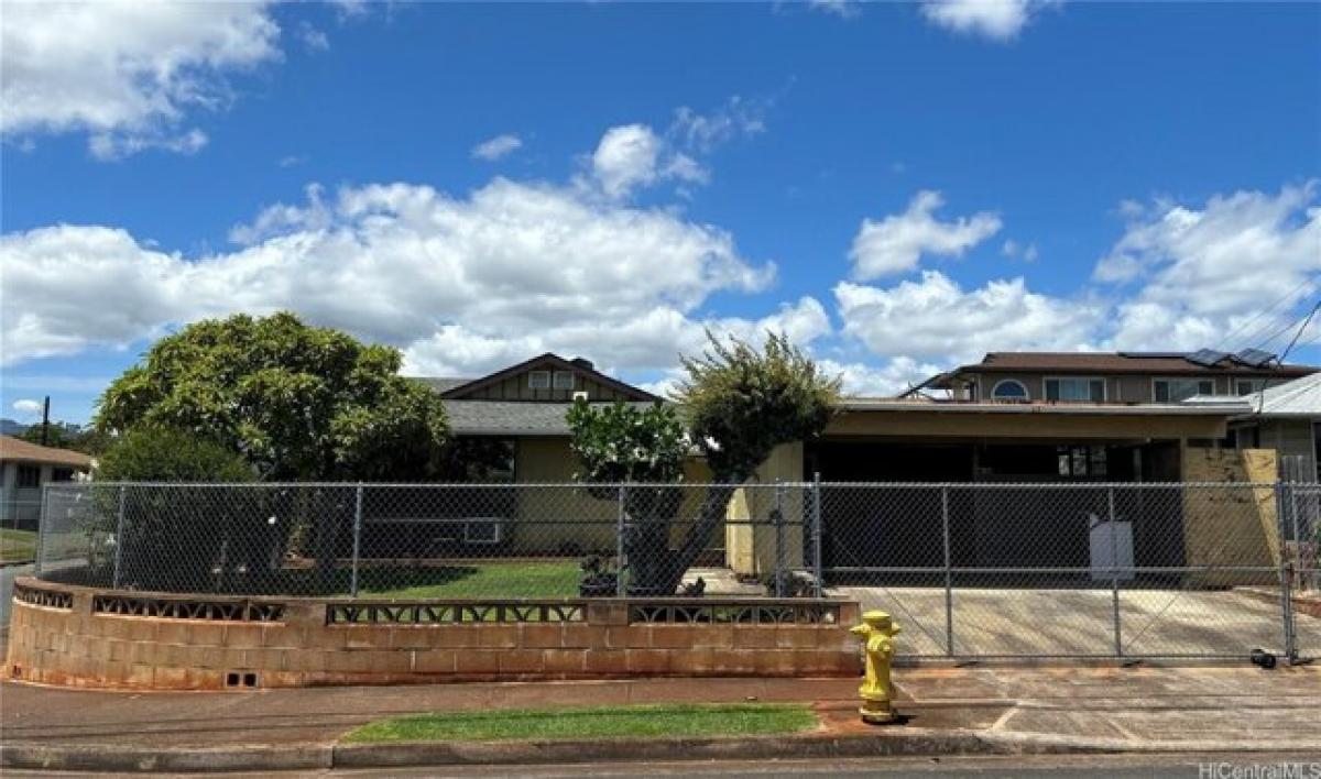 Picture of Home For Sale in Pearl City, Hawaii, United States