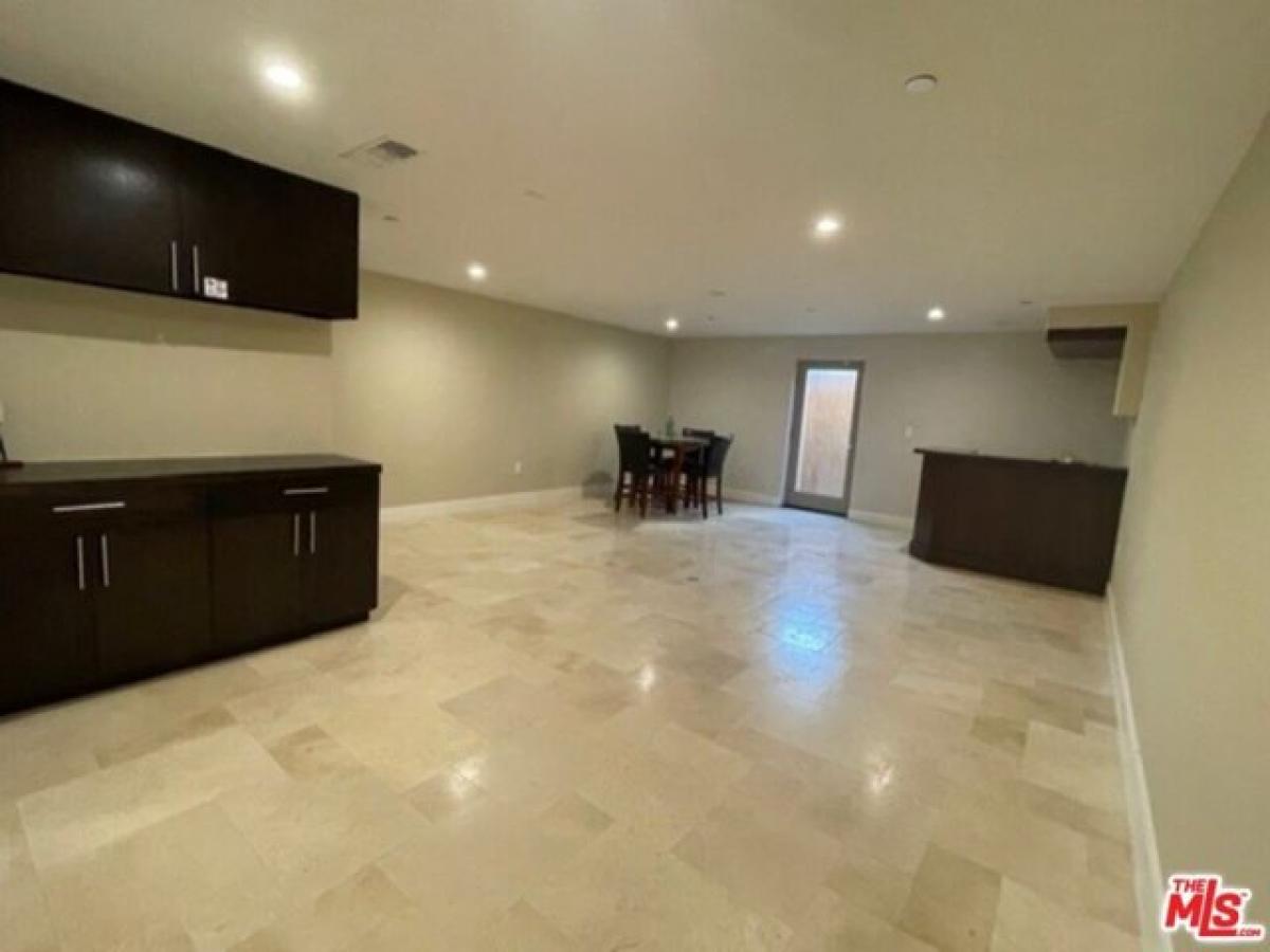 Picture of Home For Sale in Malibu, California, United States