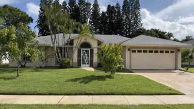Home For Rent in Royal Palm Beach, Florida
