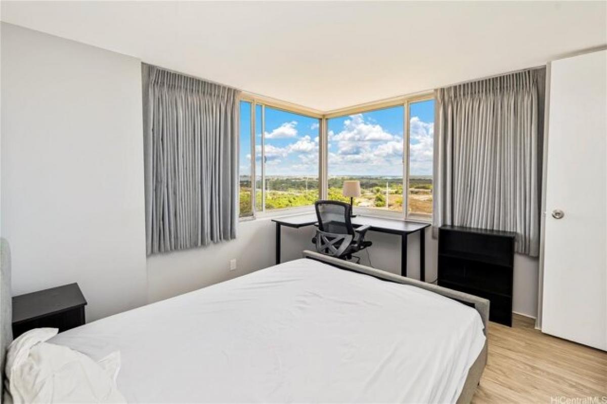 Picture of Home For Sale in Pearl City, Hawaii, United States