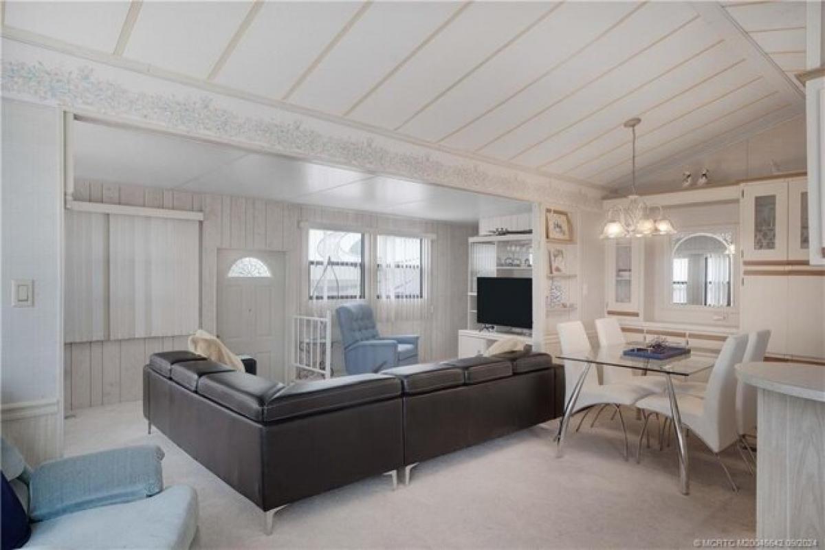 Picture of Home For Sale in Jensen Beach, Florida, United States