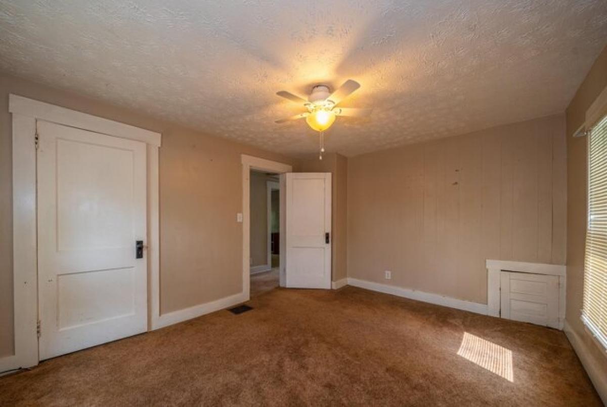 Picture of Home For Sale in Springfield, Ohio, United States