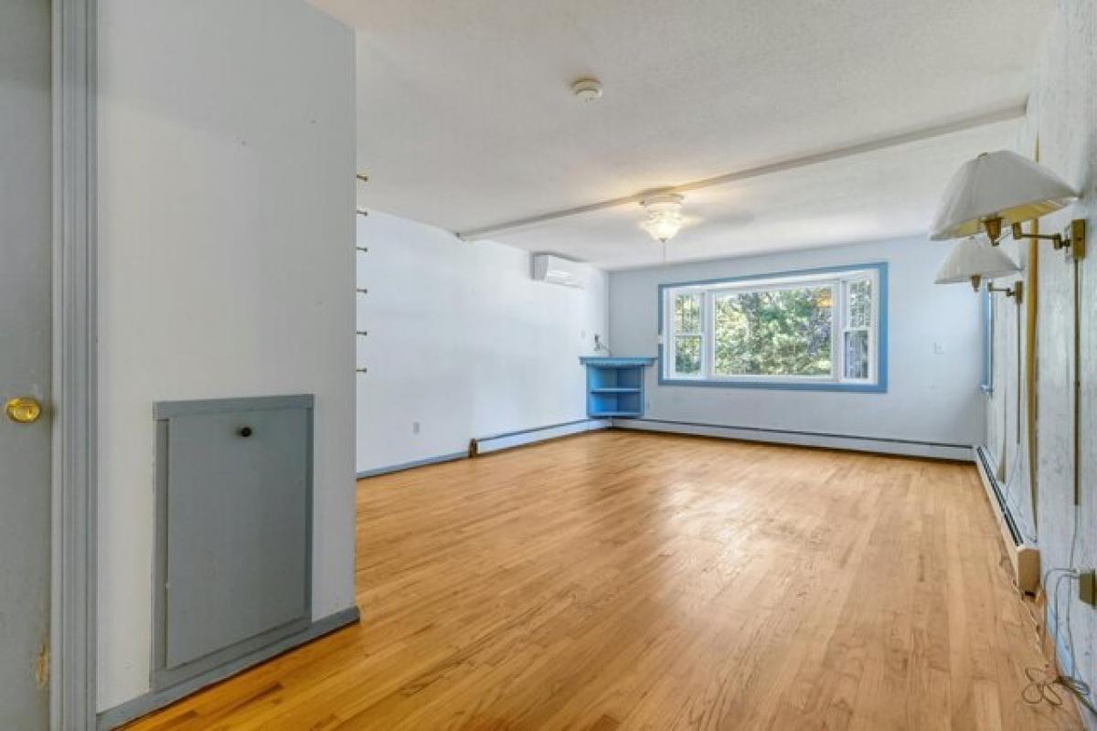 Picture of Home For Sale in Ledyard, Connecticut, United States