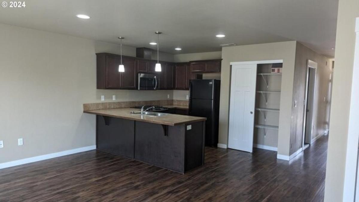 Picture of Home For Sale in Hermiston, Oregon, United States