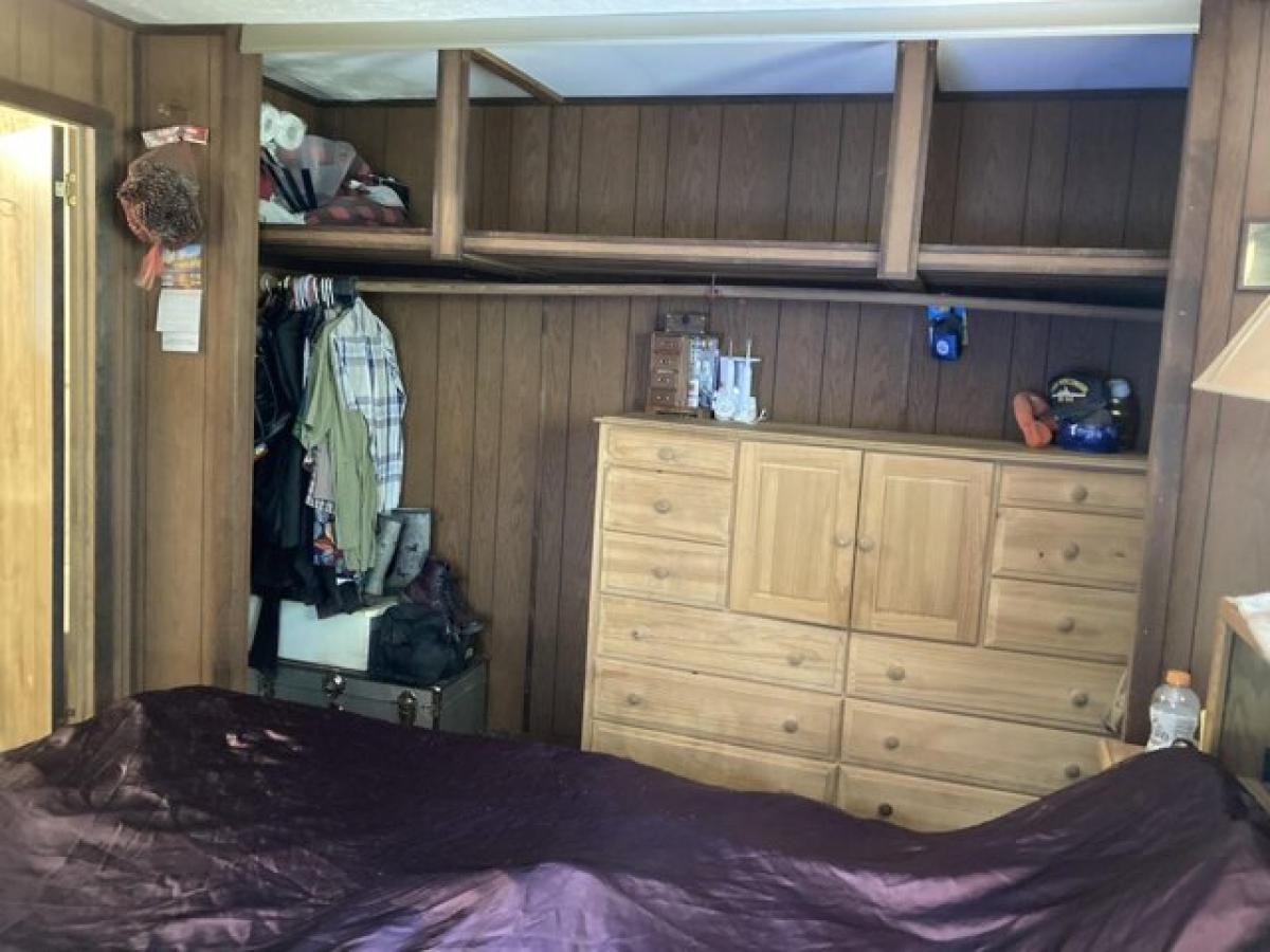 Picture of Home For Sale in Azalea, Oregon, United States