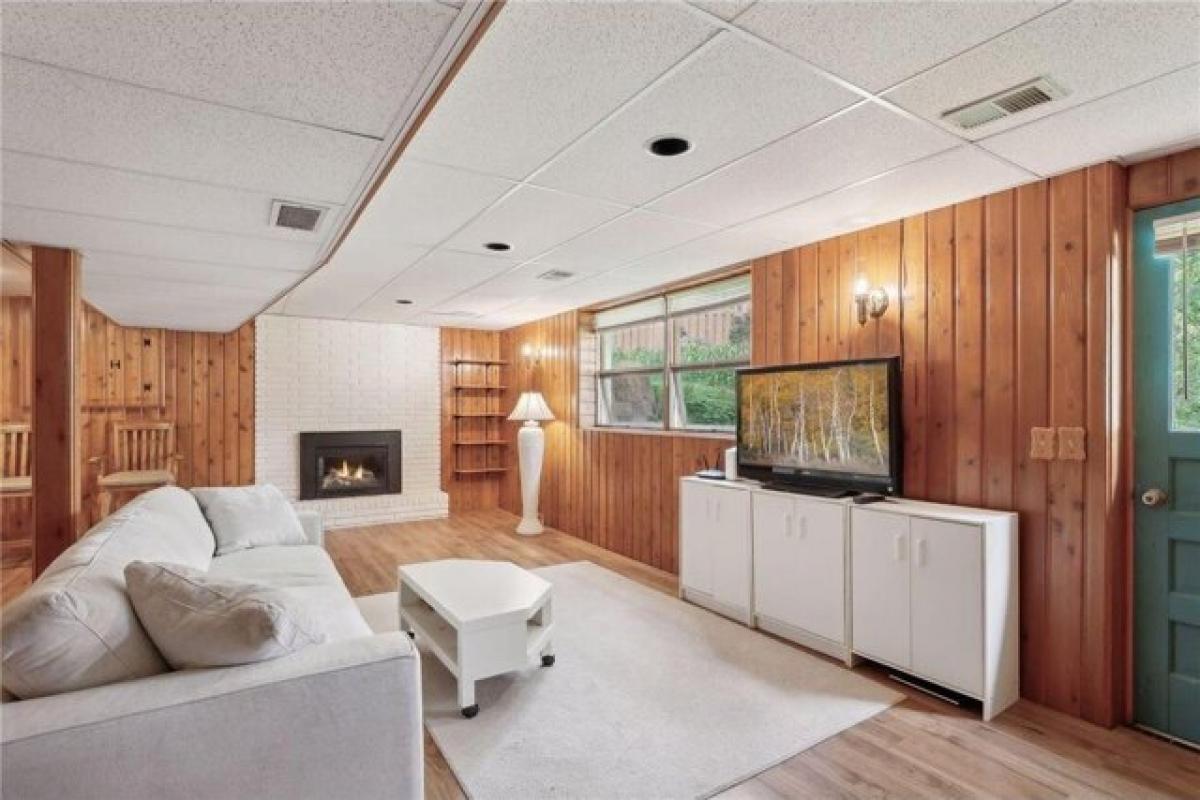 Picture of Home For Sale in Minnetonka, Minnesota, United States