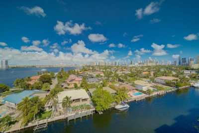 Home For Sale in North Miami Beach, Florida