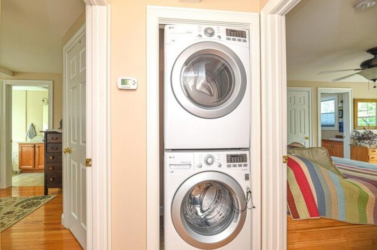 Picture of Home For Sale in Hampton, New Hampshire, United States