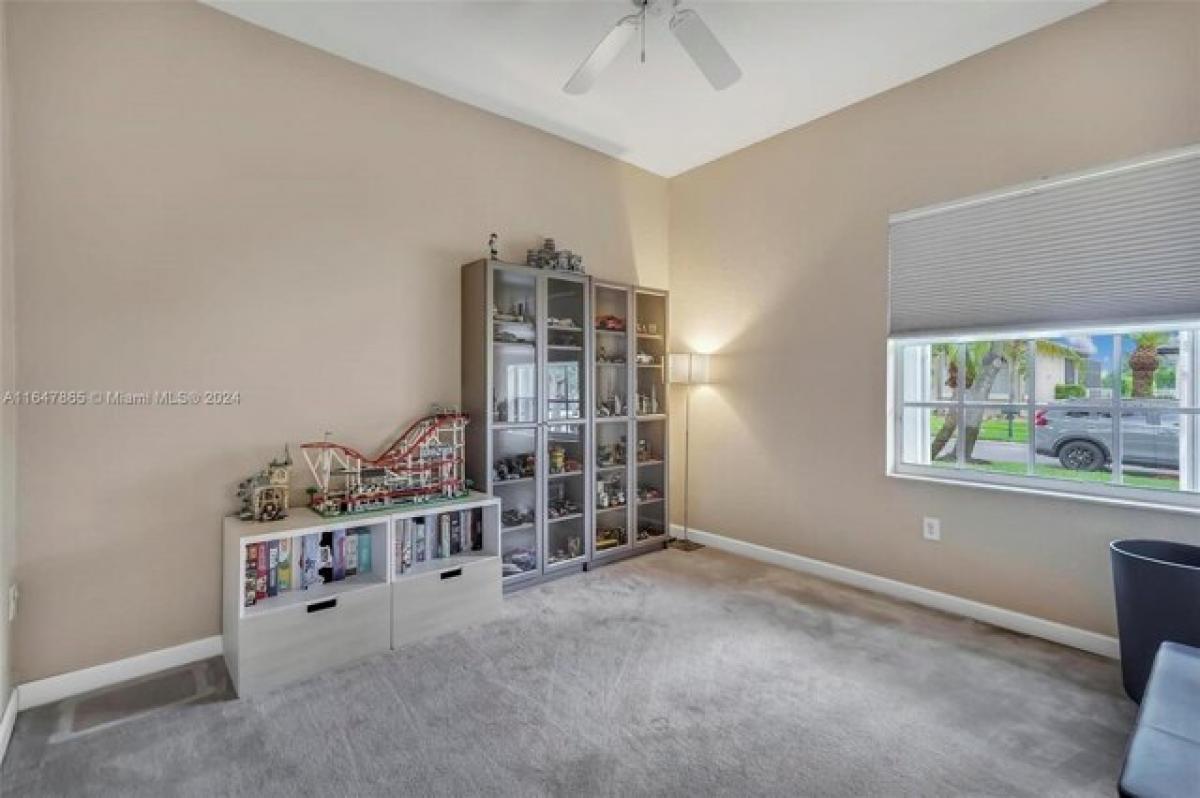 Picture of Home For Sale in Miramar, Florida, United States