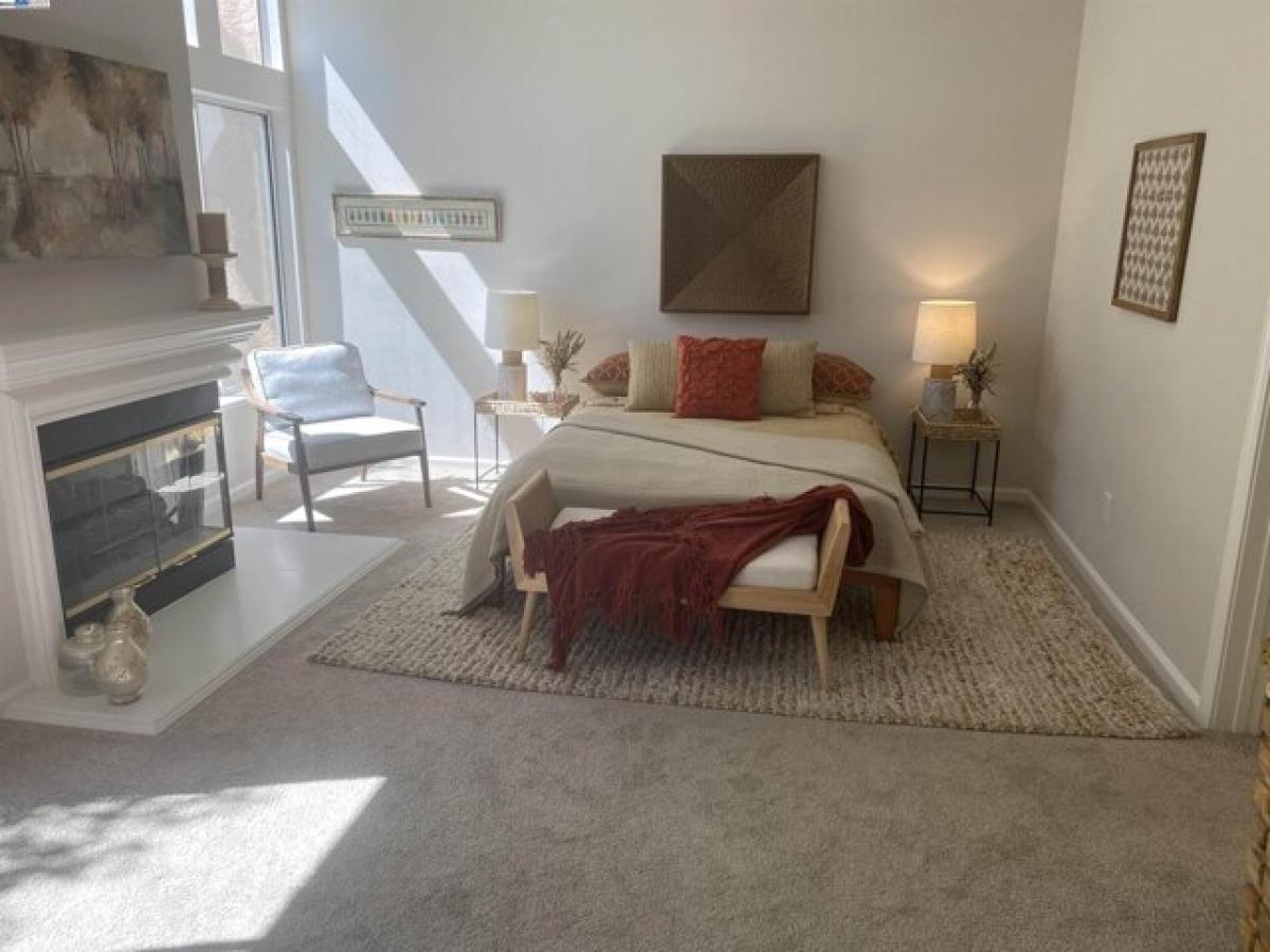 Picture of Home For Sale in San Mateo, California, United States