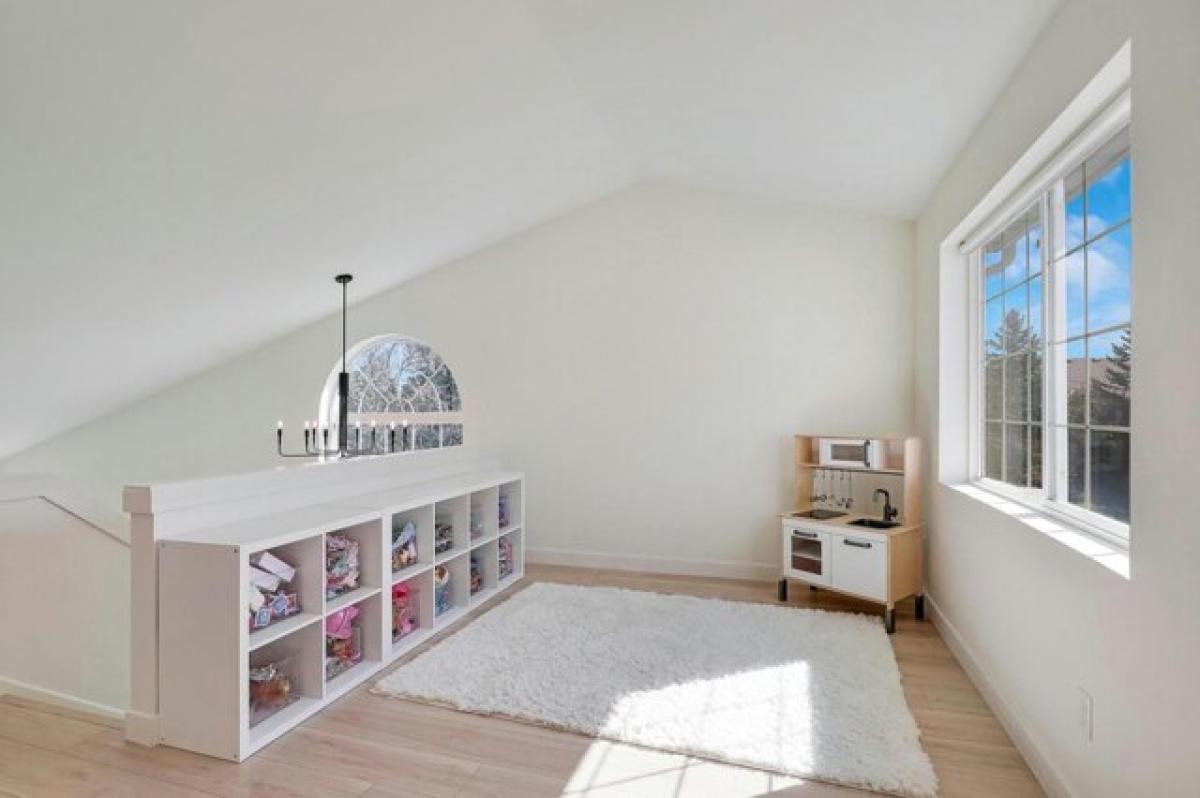 Picture of Home For Sale in Eagan, Minnesota, United States