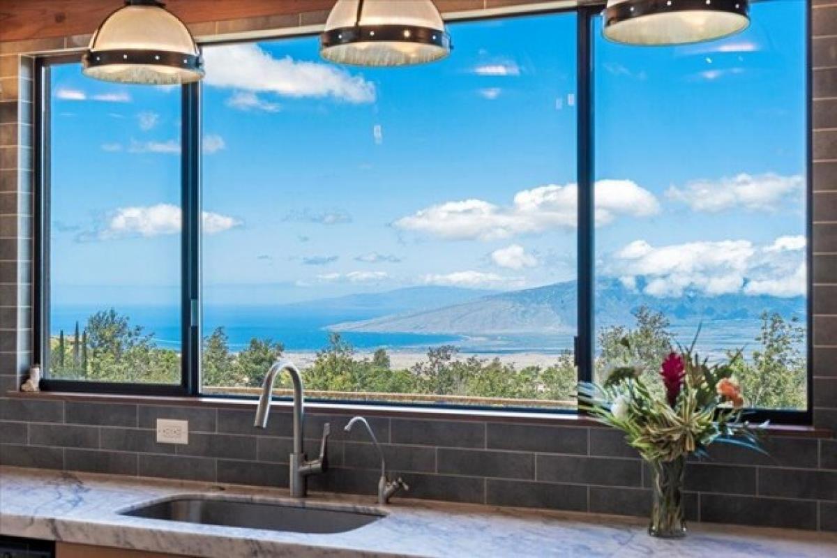 Picture of Home For Sale in Kula, Hawaii, United States