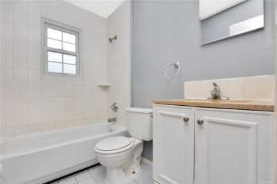 Home For Sale in Deer Park, New York