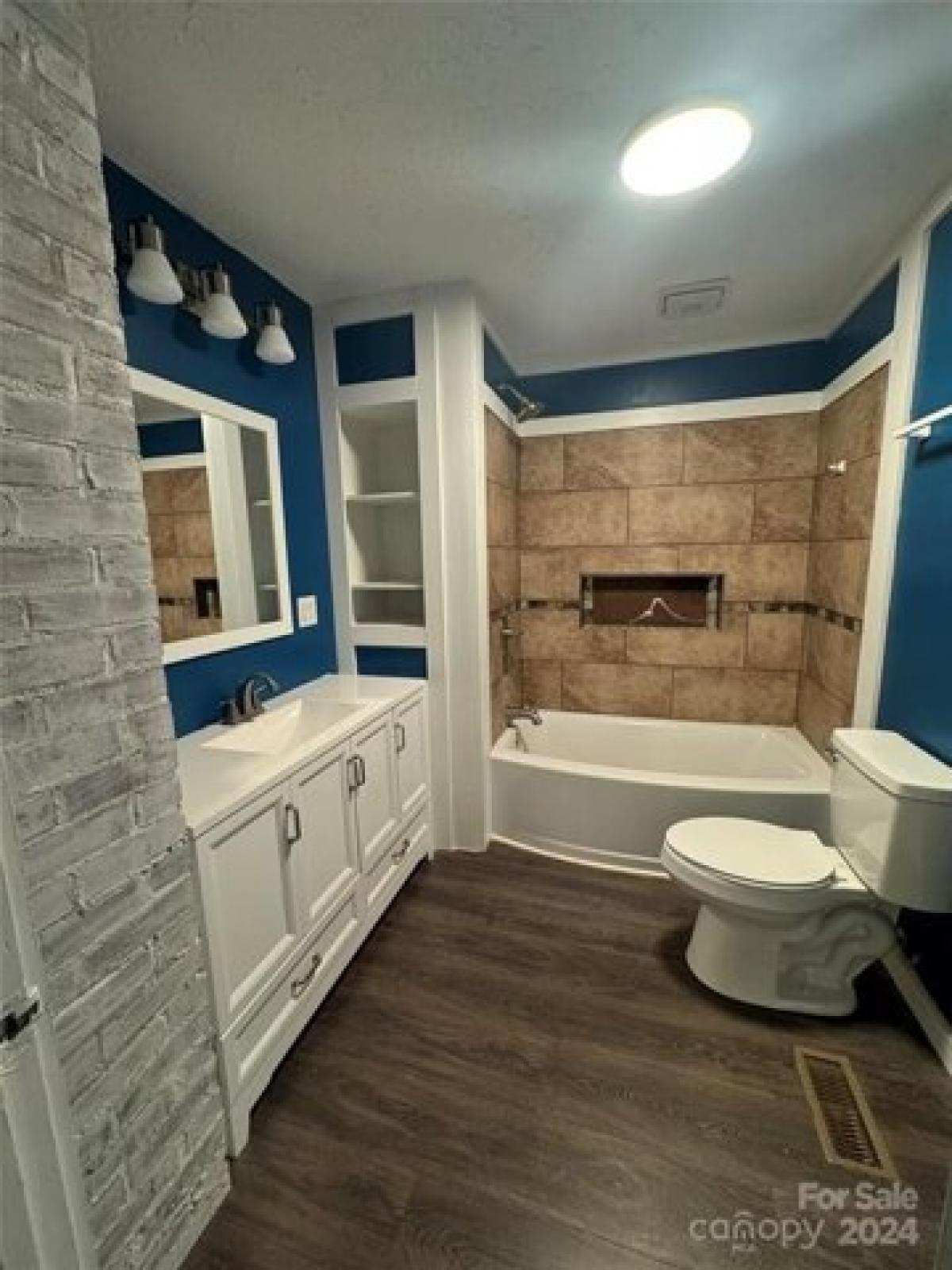 Picture of Home For Sale in Morganton, North Carolina, United States