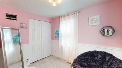 Home For Sale in Burton, Michigan