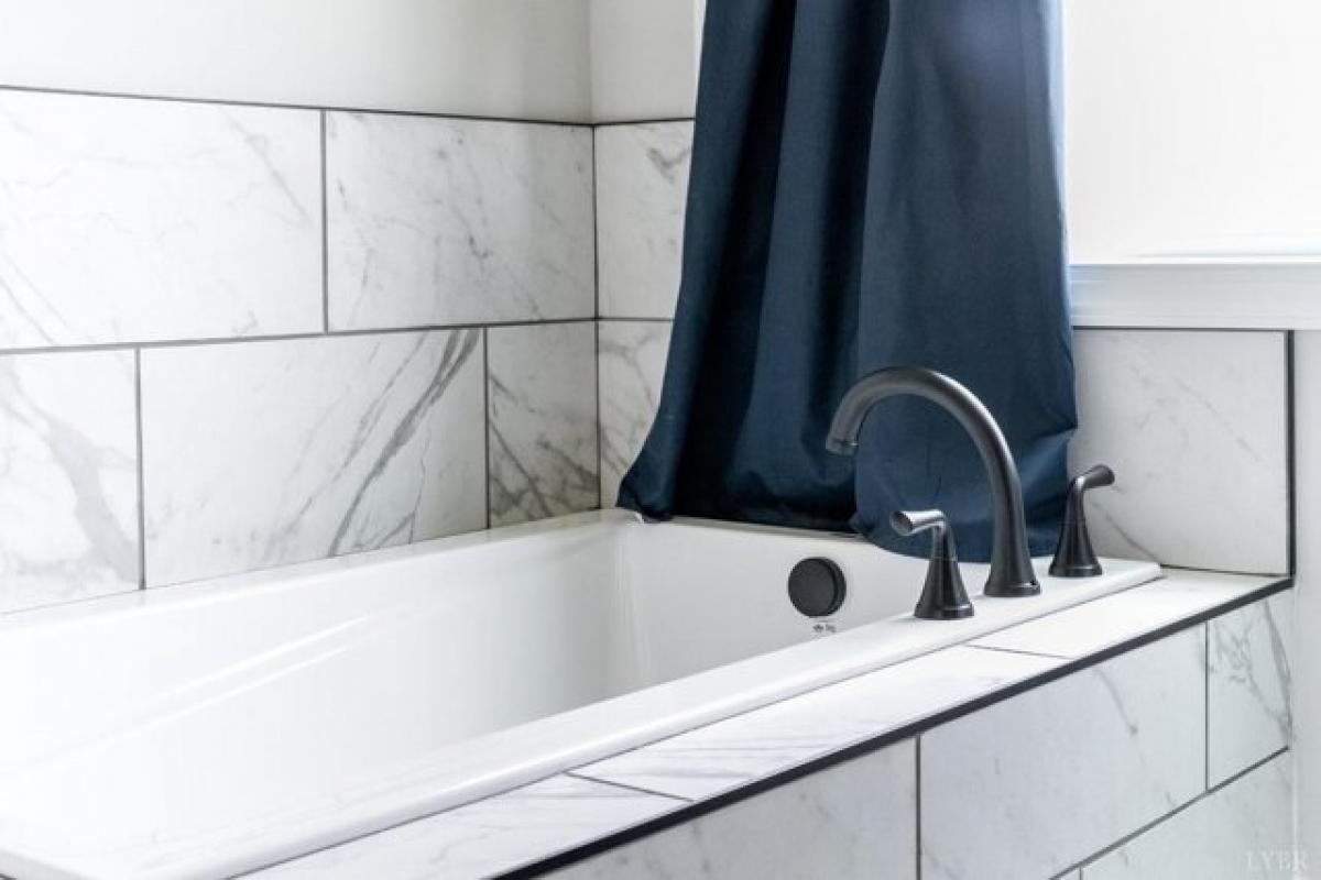 Picture of Home For Sale in Forest, Virginia, United States