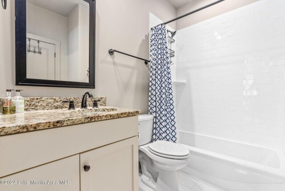 Picture of Home For Sale in Dadeville, Alabama, United States