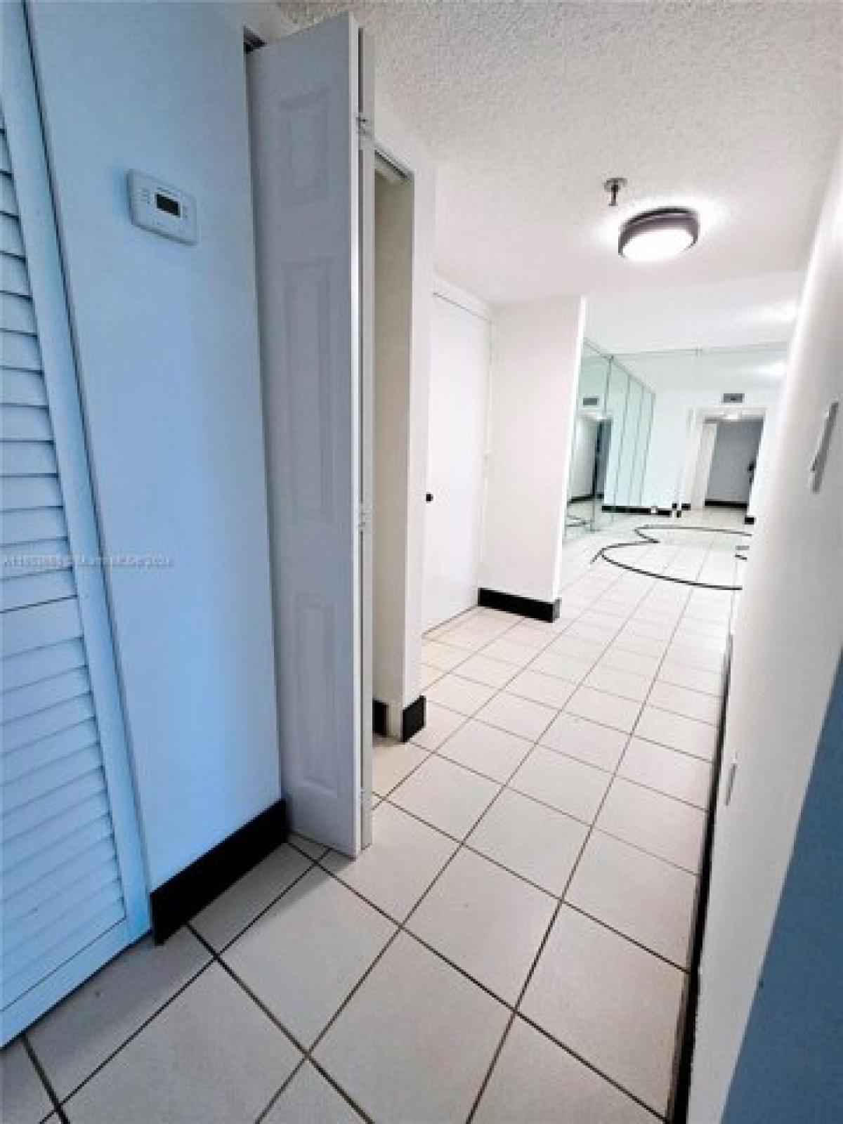 Picture of Home For Sale in North Miami Beach, Florida, United States