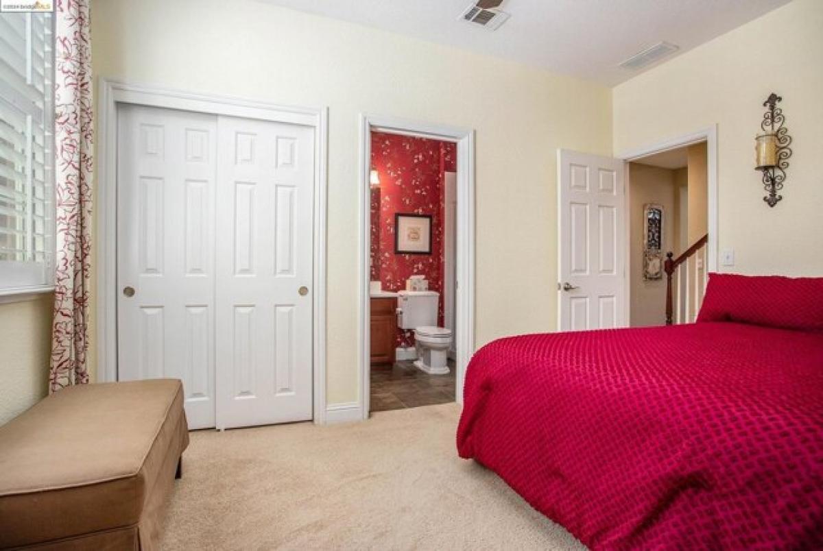 Picture of Home For Sale in Oakley, California, United States