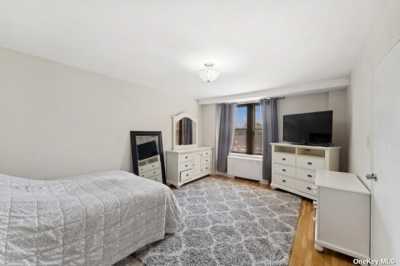 Home For Sale in Bayside, New York