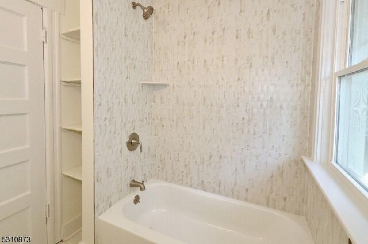 Picture of Home For Sale in Plainfield, New Jersey, United States