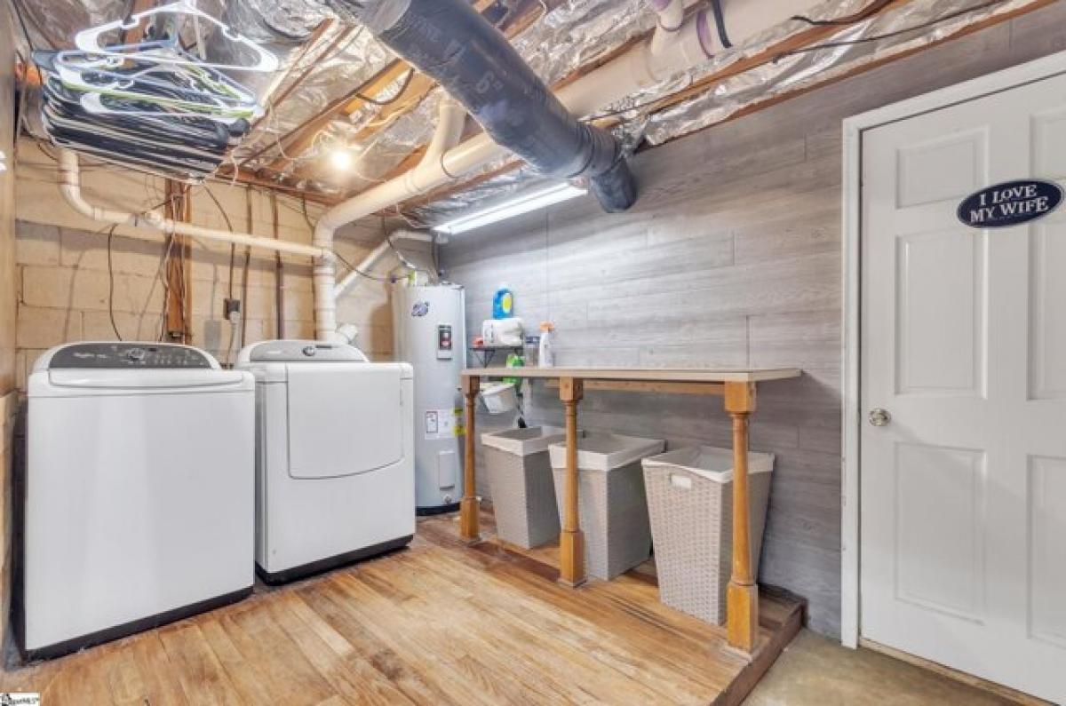 Picture of Home For Sale in Taylors, South Carolina, United States