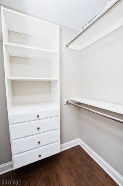 Home For Rent in Summit, New Jersey