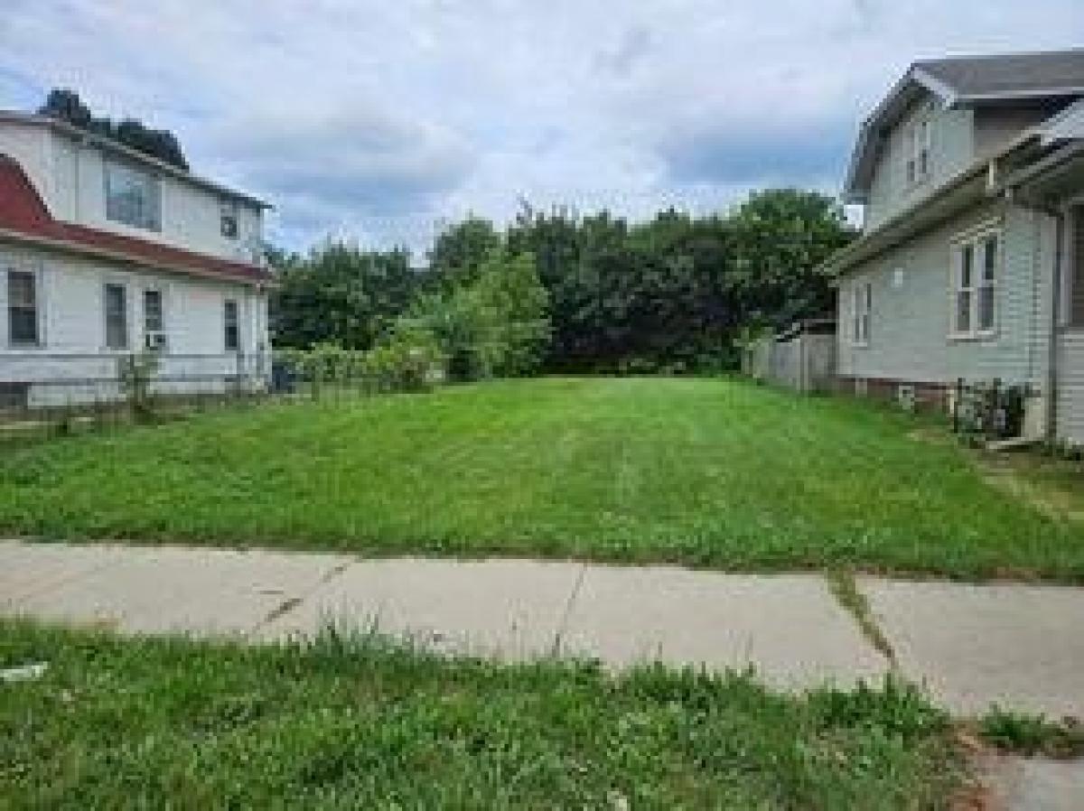 Picture of Residential Land For Sale in Racine, Wisconsin, United States
