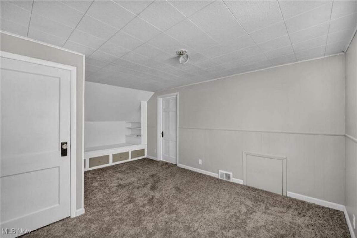 Picture of Home For Sale in Bedford, Ohio, United States