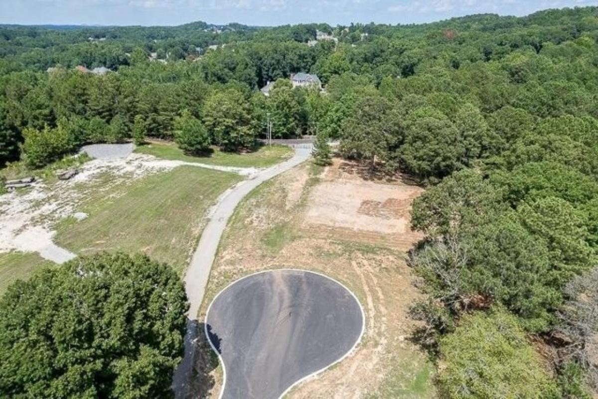 Picture of Residential Land For Sale in Sugar Hill, Georgia, United States