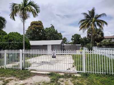 Home For Rent in Opa Locka, Florida